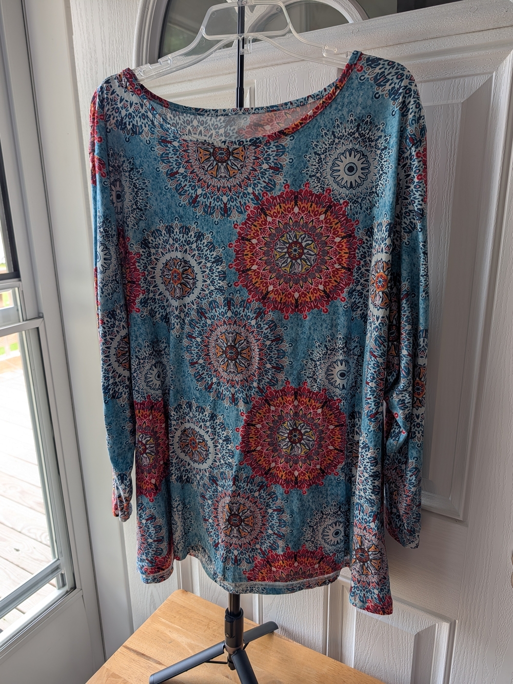 Women’s Blue Floral Mandala Long-Sleeve Top